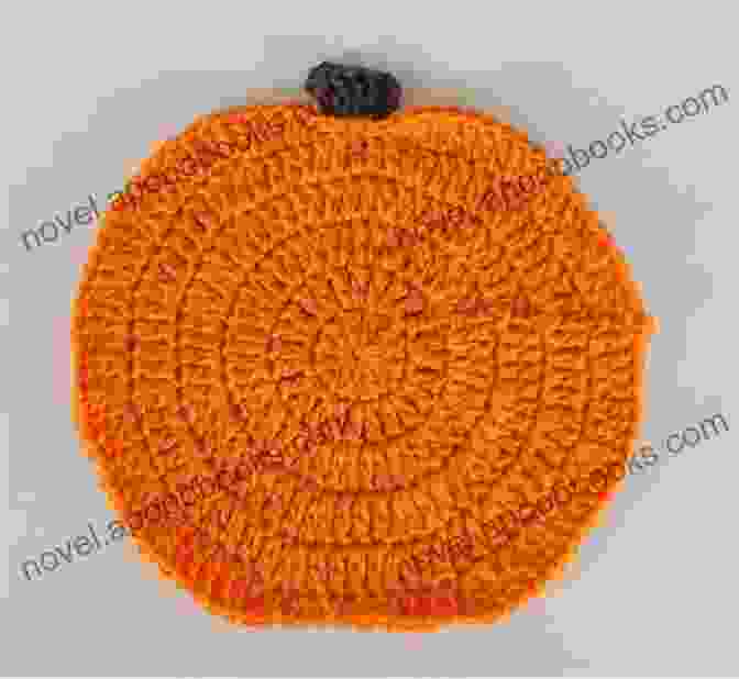 A Close Up Of The Step By Step Instructions For Crocheting A Pumpkin Spice Dishcloth. Halloween Crochet Dishcloth And Kitchen Towel Sets (Easy Weekend Crochet 2)