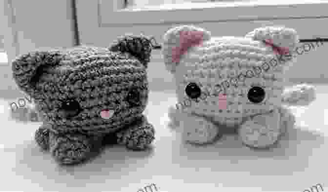 Crochet Lovely Cats For Beginners Cover Image, Featuring A Playful Calico Cat Amigurumi Cute Kittens: Crochet Lovely Cat For Beginners: Amigurumi Cute Kittens