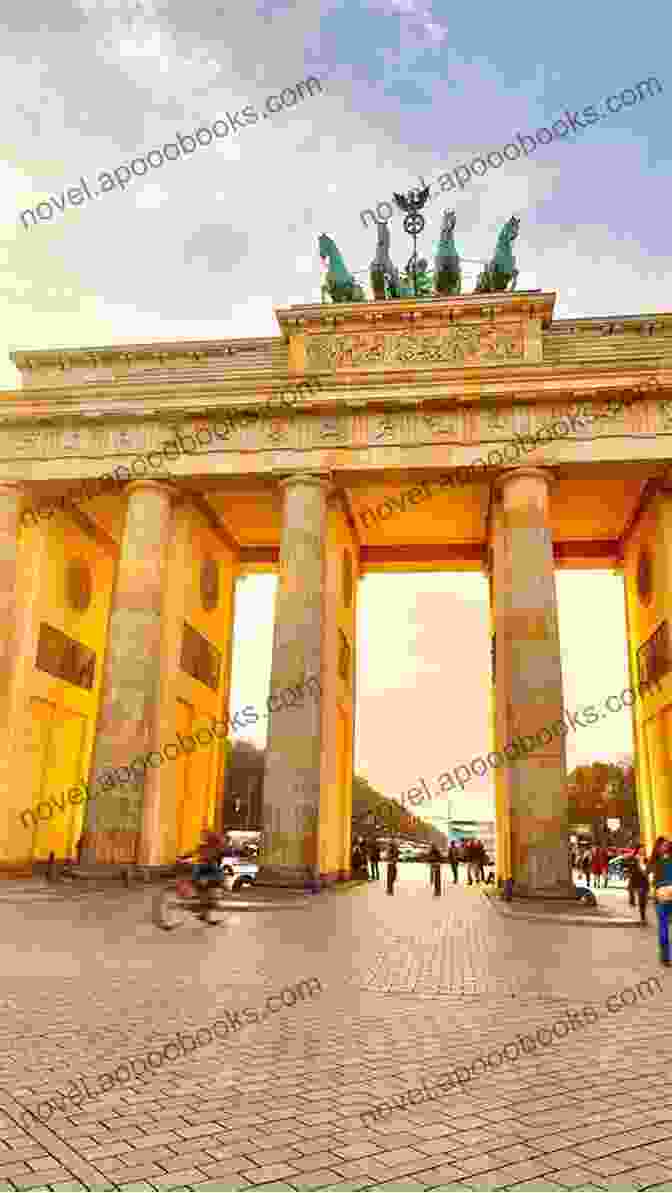 Tourists Visiting The Brandenburg Gate In Berlin Berlin The Caviar Substitute Among The World Cities: Why Berlin Isn T A Beautiful City Which Is Worthy To Live In It A Warning To All Berlinophilics